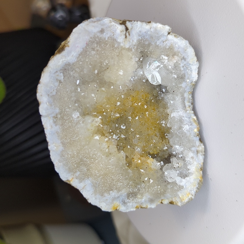 Keokuk Tan Skin Geode - Quartz - 09